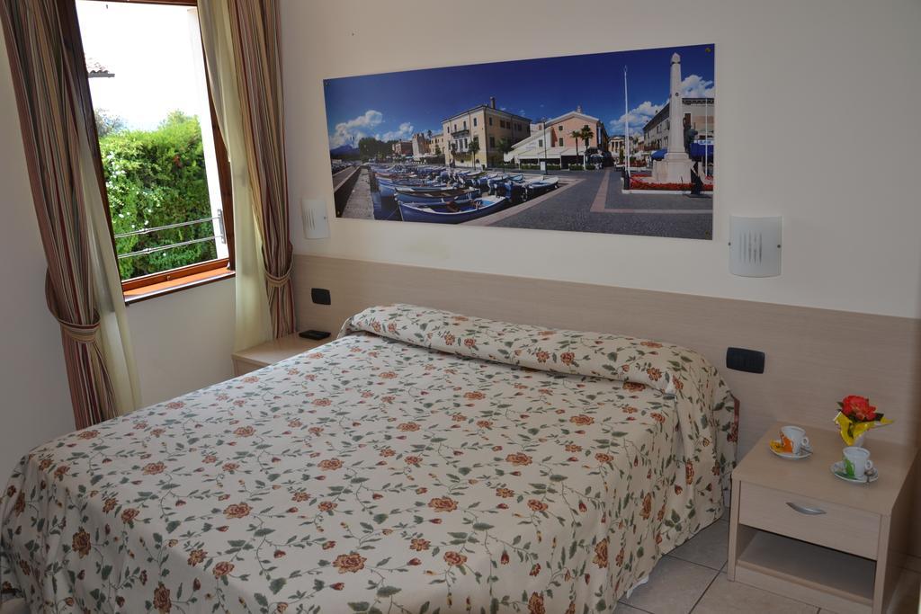 Locanda Le Palafitte Бардолино Номер фото